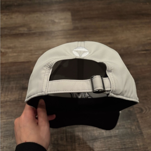 Taylormade hat - Picture 2 of 4